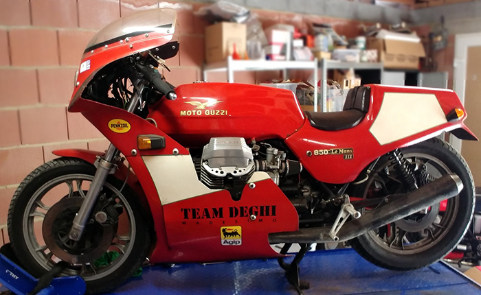 mecanicien moto ancienne